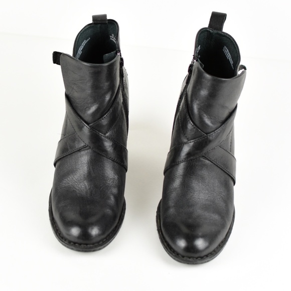 Born Black Leather booties with 3 inch heel - Picture 10 of 11